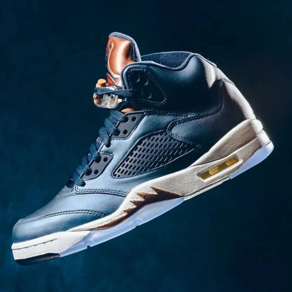 Jordan‎ 5 Retro Bronze Youth Size 5.5 (Womens 7.5)